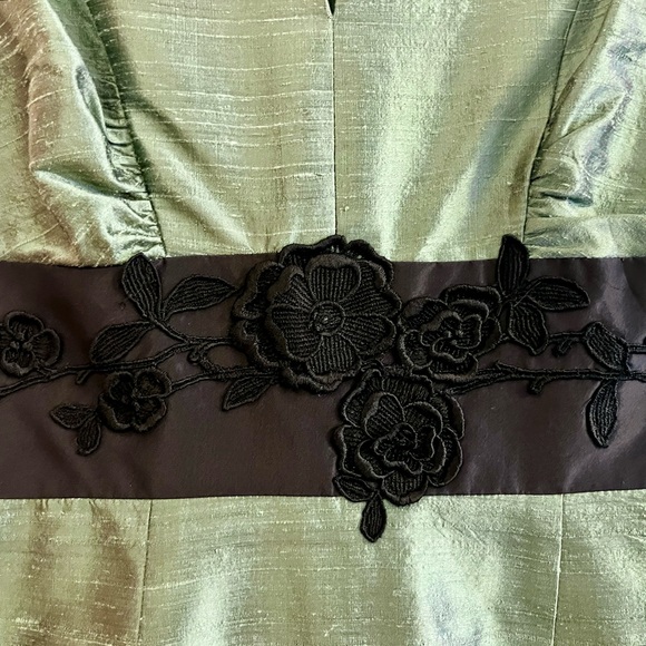 Classy & Cute Green Cocktail Dress with Black Waistband - Picture 2 of 7